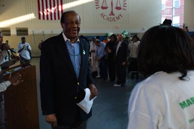 Media Name: BarryatTMA.jpg