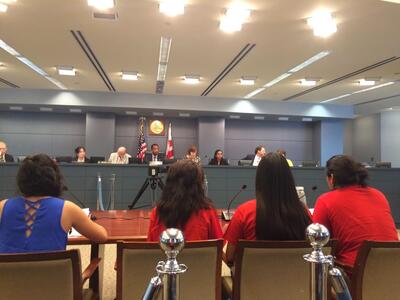 Media Name: CI2YxMnWIAAEBKH.jpg