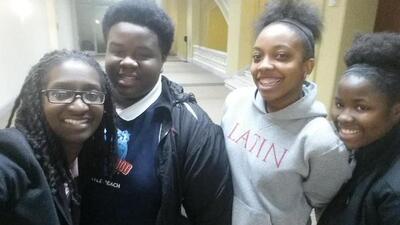 Media Name: CRxQ20SVEAAzDoD.jpg