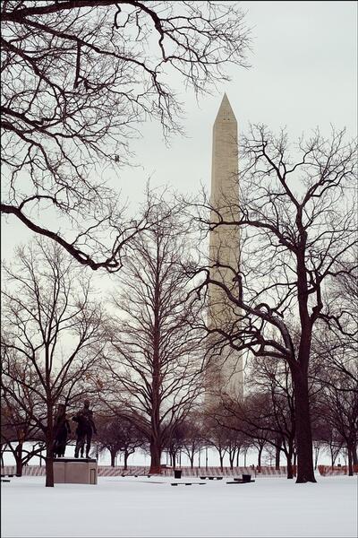 Media Name: MonumentDCSnow.jpg